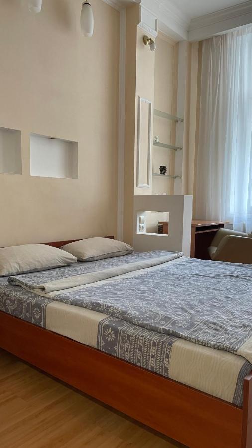 Babylon Apartments On Petliury Street Rivne Ngoại thất bức ảnh