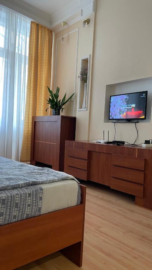 Babylon Apartments On Petliury Street Rivne Ngoại thất bức ảnh