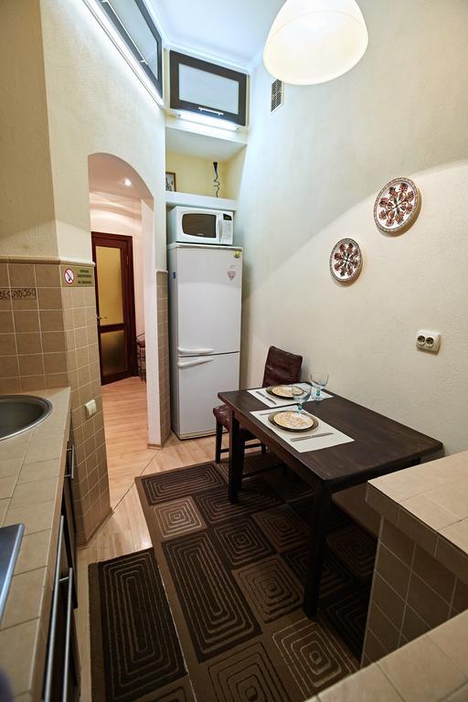 Babylon Apartments On Petliury Street Rivne Ngoại thất bức ảnh